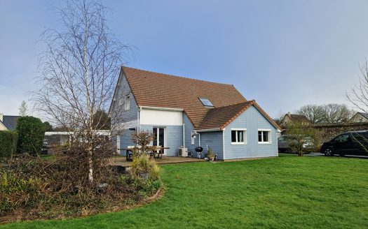 Maison avec grand terrain 4 chambres 166 m2