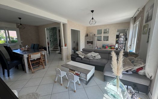 Maison Franqueville Saint Pierre 5 pièce(s) 100 m2