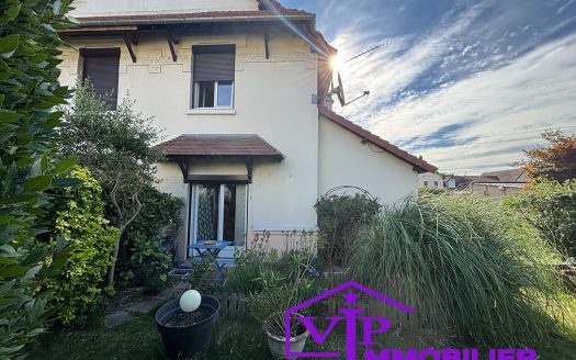 Maison mitoyenne d’1 côté