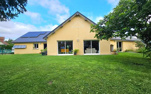 Maison PLAIN PIED 6 pièce(s) 280 m2