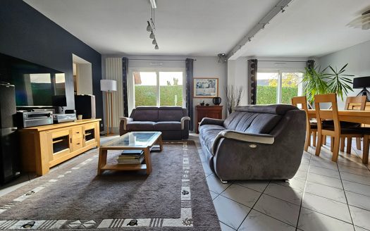 Maison Franqueville Saint Pierre 7 pièce(s) 134 m2