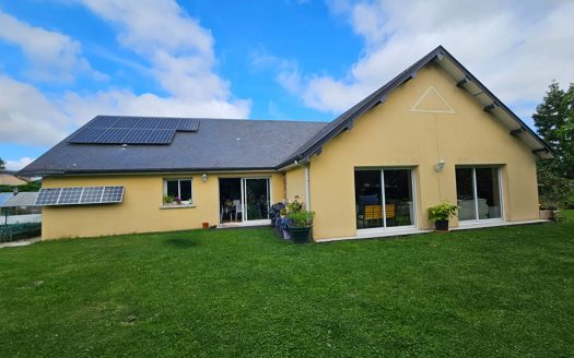 Maison PLAIN PIED 6 pièce(s) 280 m2