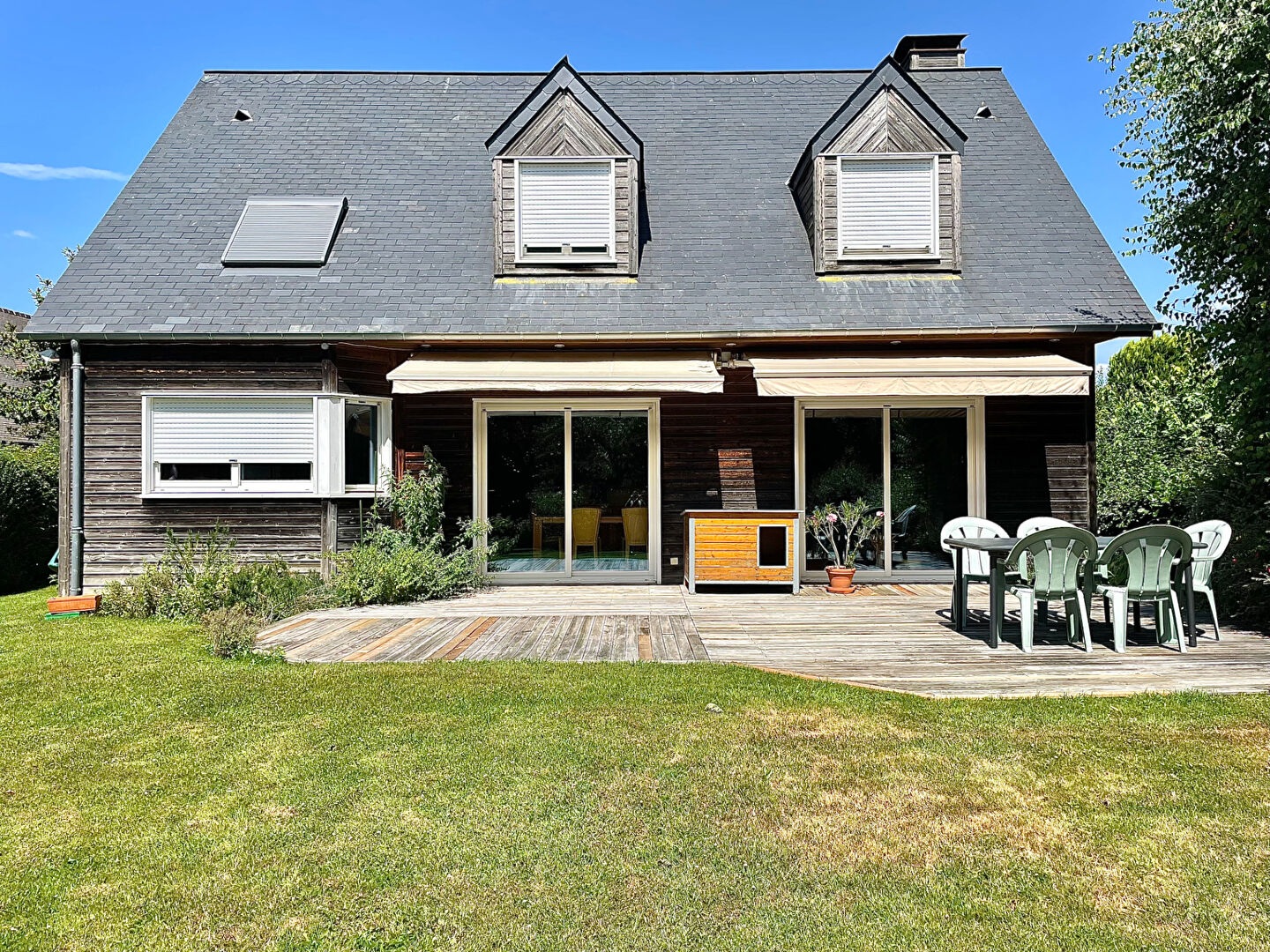 Maison Franqueville Saint Pierre 6 pièce(s)