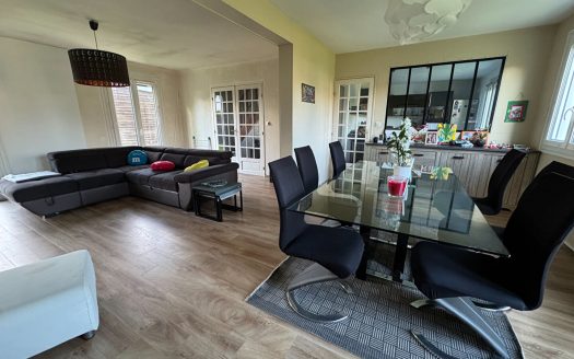 Maison Franqueville Saint Pierre 5 pièce(s) 110 m2