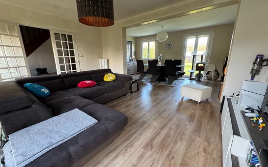 Maison Franqueville Saint Pierre 5 pièce(s) 110 m2