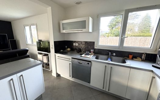 Maison Franqueville Saint Pierre 5 pièce(s) 130 m2