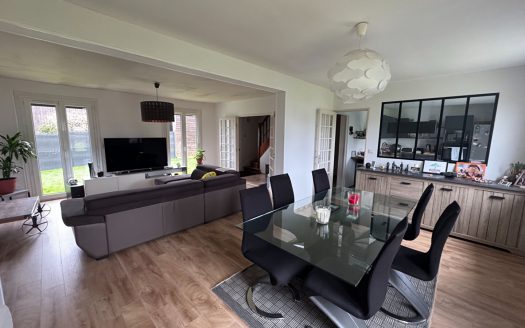 Maison Franqueville Saint Pierre 5 pièce(s) 110 m2