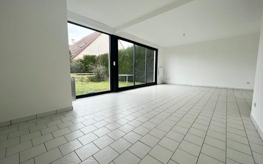 Maison mitoyenne avec garage 102m² – 76800 SAINT ETIENNE DU ROUVRAY