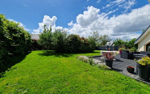 Maison La Neuville Chant D Oisel 7 pièce(s) 187 m2