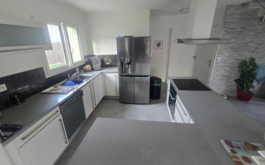 Maison Franqueville Saint Pierre 5 pièce(s) 130 m2