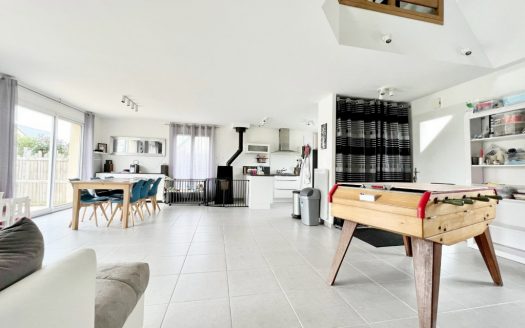 Pavillon individuel récent avec 4 chambres, terrain 76750 MORGNY LA POMMERAYE