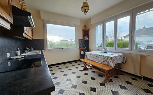 Maison Franqueville Saint Pierre 6 pièce(s) 115 m2