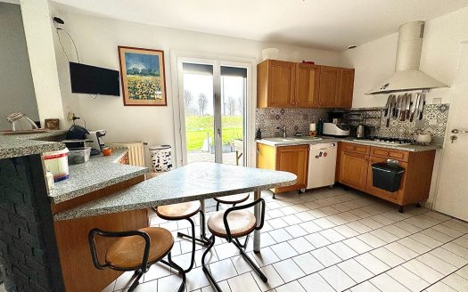 Maison Franqueville Saint Pierre 7 pièce(s) 142 m2