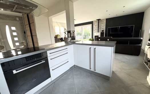 Maison Franqueville Saint Pierre 5 pièce(s) 130 m2