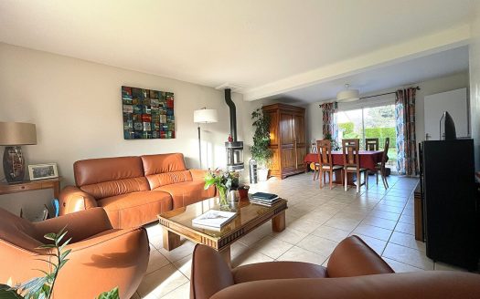 Maison Franqueville Saint Pierre 6 pièce(s) 107 m2