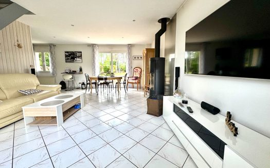 Maison Franqueville Saint Pierre 5 pièce(s) 91 m2