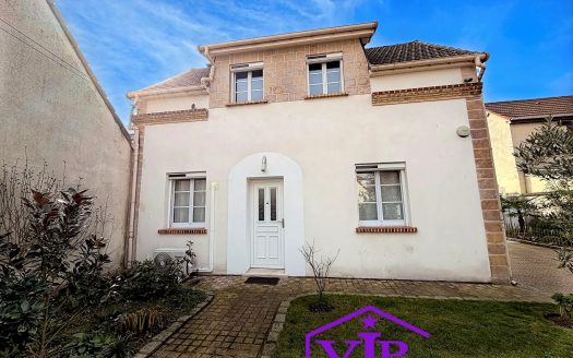 MAISON 4 CHAMBRES DONT 1 AU RDC