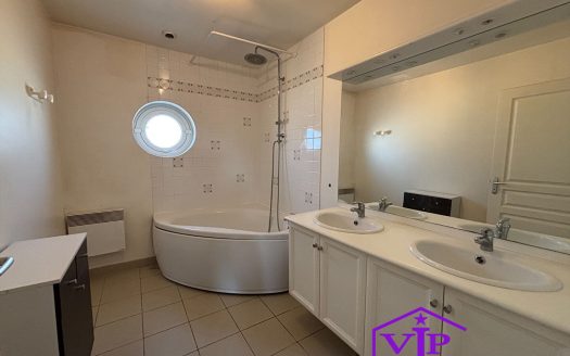 Maison Franqueville Saint Pierre 5 pièce(s) 96 m2