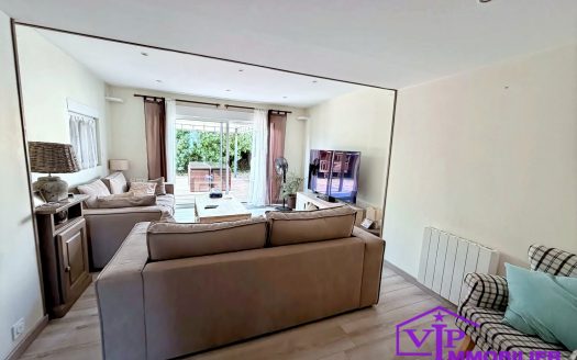Maison mitoyenne avec 2 chambres et jardin